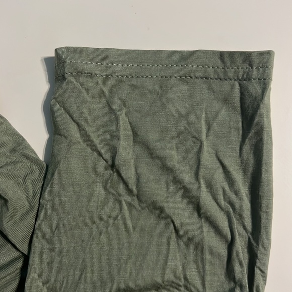 Green shirt plus size - Picture 3 of 5